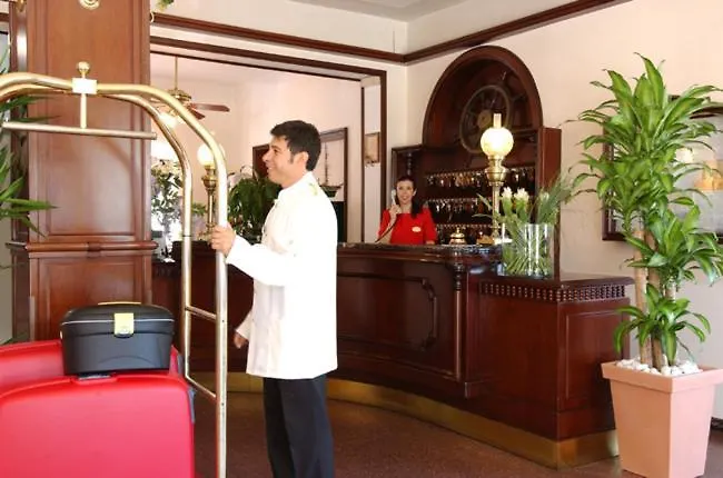 Family Room Sul Porticciolo リッチョーネ ホテル