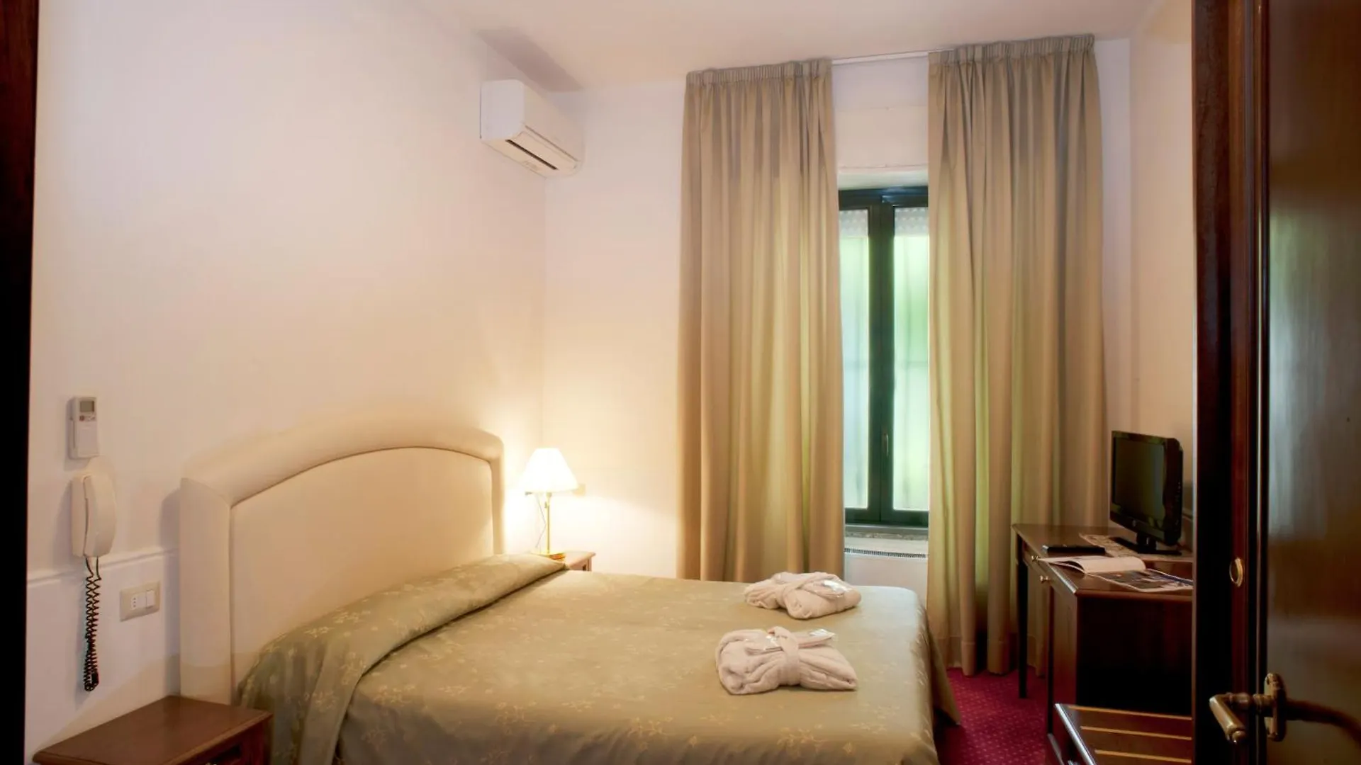 *** ホテル Family Room Sul Porticciolo リッチョーネ イタリア